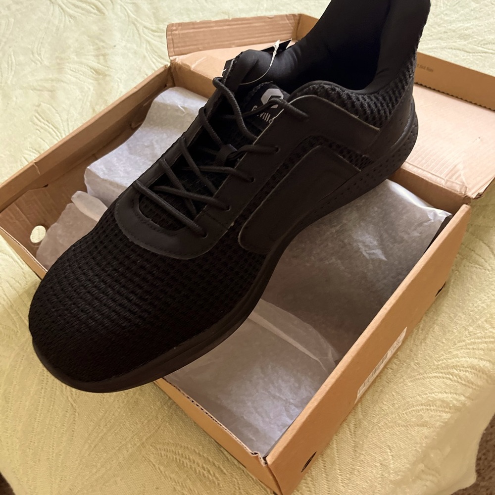 Slip resistant size 15 width 4e